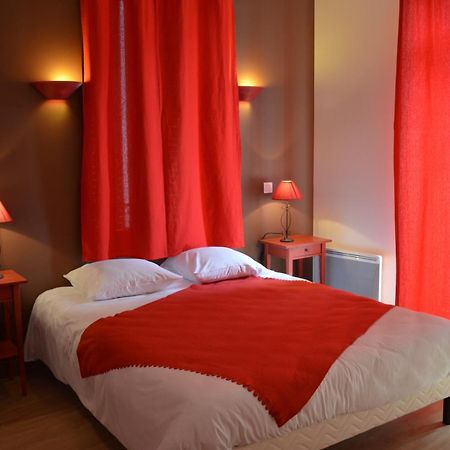 Le Geneve Hotel La Bourboule Szoba fotó